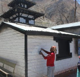 इलामको ‘स्कुल’ मा प्रचण्ड मख्ख ! झलनाथले भने- मलाई न्याय भो