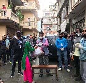 दलित विद्यार्थी संघको विशेष समन्वयमा स्थानीय युवाहरुको पहलमा १०० जलैलाई राहत वितरण