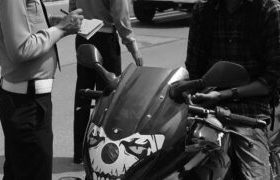 रामेछापमा मास्क नलगाई हिड्नेलाई ठाउँको ठाउँ सय रुपैयाँ जरिवाना,मन्थलीमा बिहीबार ६८ जना कारबाहीमा