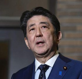 जापानका प्रधानमन्त्री आवेद्वारा राजीनामाको घोषणा