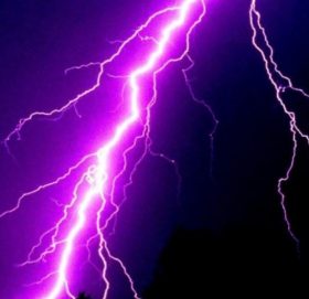 चट्याङ लागेर एक बालिकाको मृत्यु