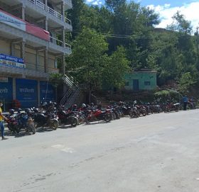 रामेछापमा निषेधाज्ञा तोडेको भन्दै ५२ वटा सवारीसाधन प्रहरी नियन्त्रणमा [फोटोसहित]