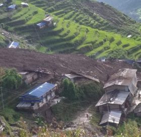 सिन्धुपाल्चोकको जुगलमा भीषण पहिरो, १३ घर बगायो, ५ घरका ३६ बेपत्ता