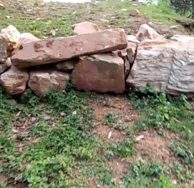 लिखु तामाकोशी गाउँपालिका वडा नं ५ का वडा अध्यक्ष पार्टीले गर भनेको काम मात्रै गर्छनः एक गाउँबाट अर्को गाउँको बाटो बन्द