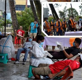 काठमाडौँ गोकर्नेश्वोर नगरपालिकाको दक्षिण ढोकामा १२० जनाद्वारा रक्तदान