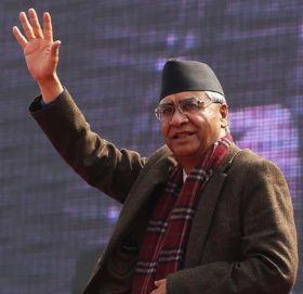 कोरोना परीक्षण र उपचार निःशुल्क बनाऊ प्रधानमन्त्रीलाई देउवाको आग्रह