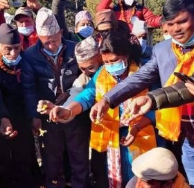 बाम्तिभण्डारमा १० शैय्याको अस्पताल पालिका प्रमुख सुनुवारद्वरा शिलन्यास