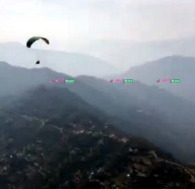 रामेछापको पुरानागाउँमा प्याराग्यालाईडिङ परिक्षण उडान सफल (फोटोफिचर)