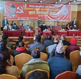 प्रचण्डले अध्यक्षबाट हटाएकै ठाउँमा पुगे ओली (फोटो भिडियो)