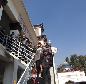 अत्याधिक बहुमतबाट प्रचण्ड-नेपाल समूहले पायो सूर्य चिन्ह्