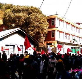 यस्तोदेखियो प्रचण्ड-नेपाल समूहको जिल्ला कमिटी भेलामा यागेश भट्टराई रामेछाप आइपुग्दा तस्बिरमा