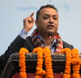 ओलीका समर्थक सबै धुपाउरे भ्रष्टचारीहरु हुन् -गगन थापा