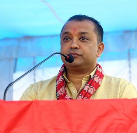 प्रधानमन्त्रीलाई गगनको जवाफः असंवैधानिक नियुक्तिको विरोध गर्दा एसिड आक्रमण विरुद्धको अध्यादेश फेल गर्न खोजे भनेर झुट पिट्ने ?