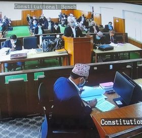 नाम लेखाएका प्रधानमन्त्रीका १० भन्दा बढी कानुन व्यवसायीले बहस नगर्ने