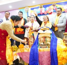 बिहानी एकल महिला समूह  एवं सशक्तीकरण महिला समुहद्वारा सोनाम ल्होछारको सुभकामना आदानप्रदान