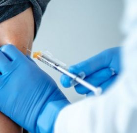 कोरोना भाइरसविरुद्ध अस्ट्राजेनेका कम्पनीका ३ लाख डोज खोप भुटानले नेपाललाई  सहयोग गर्ने