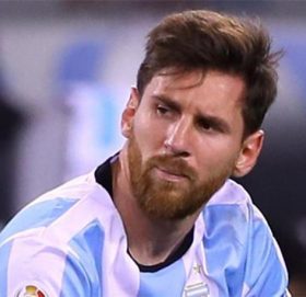 अर्जेन्टिनाका फुटबलर लियोनल मेस्सीले स्पेनिस फुटबल क्लब बार्सिलोना छोड्ने पक्का