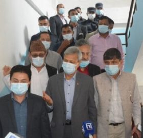 १० बुँदे सहमति कार्यान्वयनको माग गर्दै नेकपा एमालेका ९ जना नेताले दिए सयुक्त विज्ञप्ति