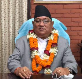 २ हजार रुपैयाँ बोकेर राजधानी छिरेका स्वास्थ्य मन्त्रि कसरि भए  २० अर्ब रुपैयाँको मालिक….?