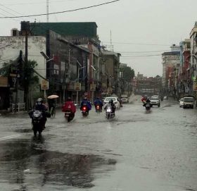 काठमाडौँ उपत्यकामा अविरल वर्षाका कारण नदी किनारका बस्ती डुवानमा