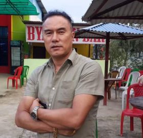 जनजाति संघका अध्यक्ष सम्देन लामाद्वारा सोनाम ल्होछारको शुभकामना।