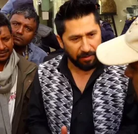 मिटरब्याज पीडितको प्रदर्शनमा रवि लामिछाने पनि सहभागी, तत्काल समाधान गर्न माग