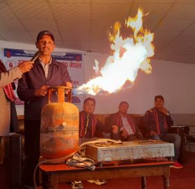 ग्यास बिक्रेता महासंघद्वारा ग्यास संचालन सम्बन्धि जनचेतनामुलक कार्यक्रमको संचालन